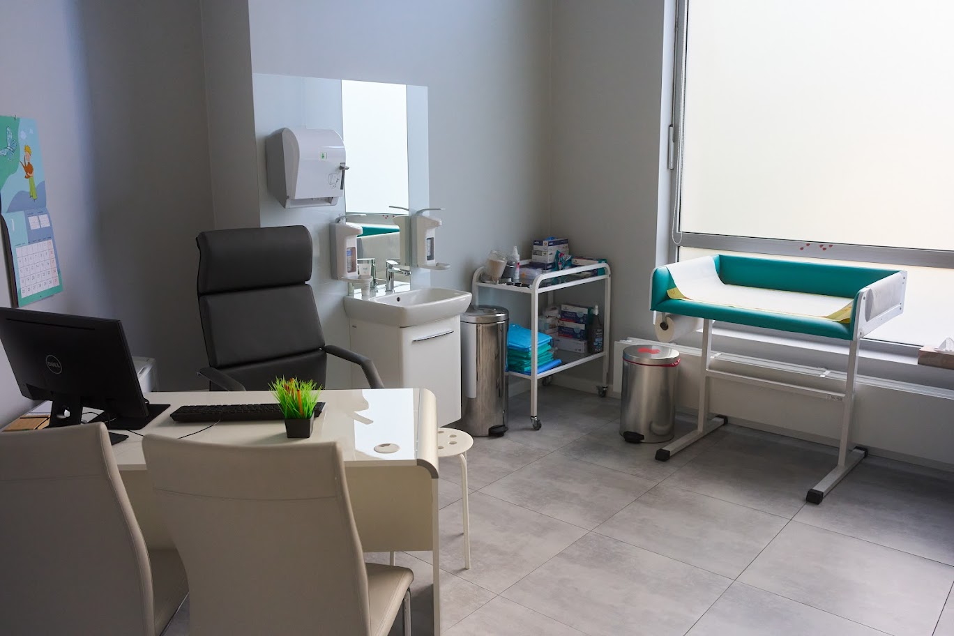 wyposażenie gabinetu lekarskiego