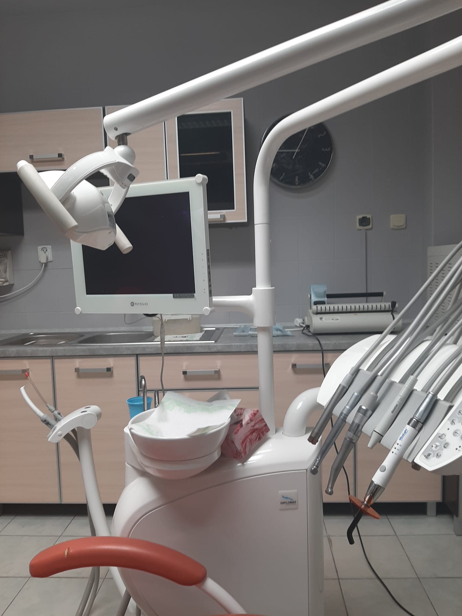 Unit stomatologiczny DIPLOMAT CONSUL DC 170