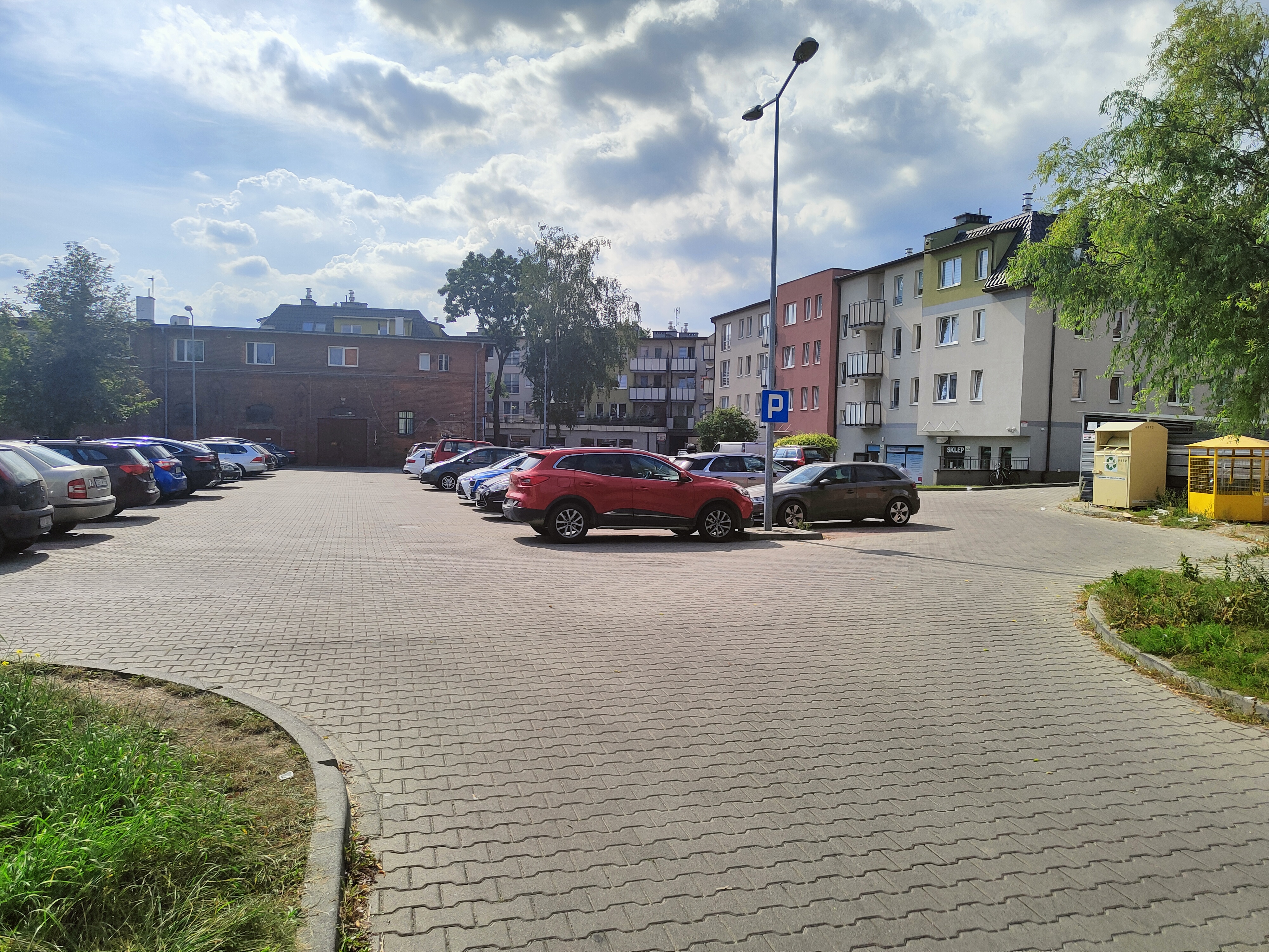 Wynajmę gabinety lekarskie w centrum Oławy odnowione wysoki standard , duży parking, przyjemna poczekalnia