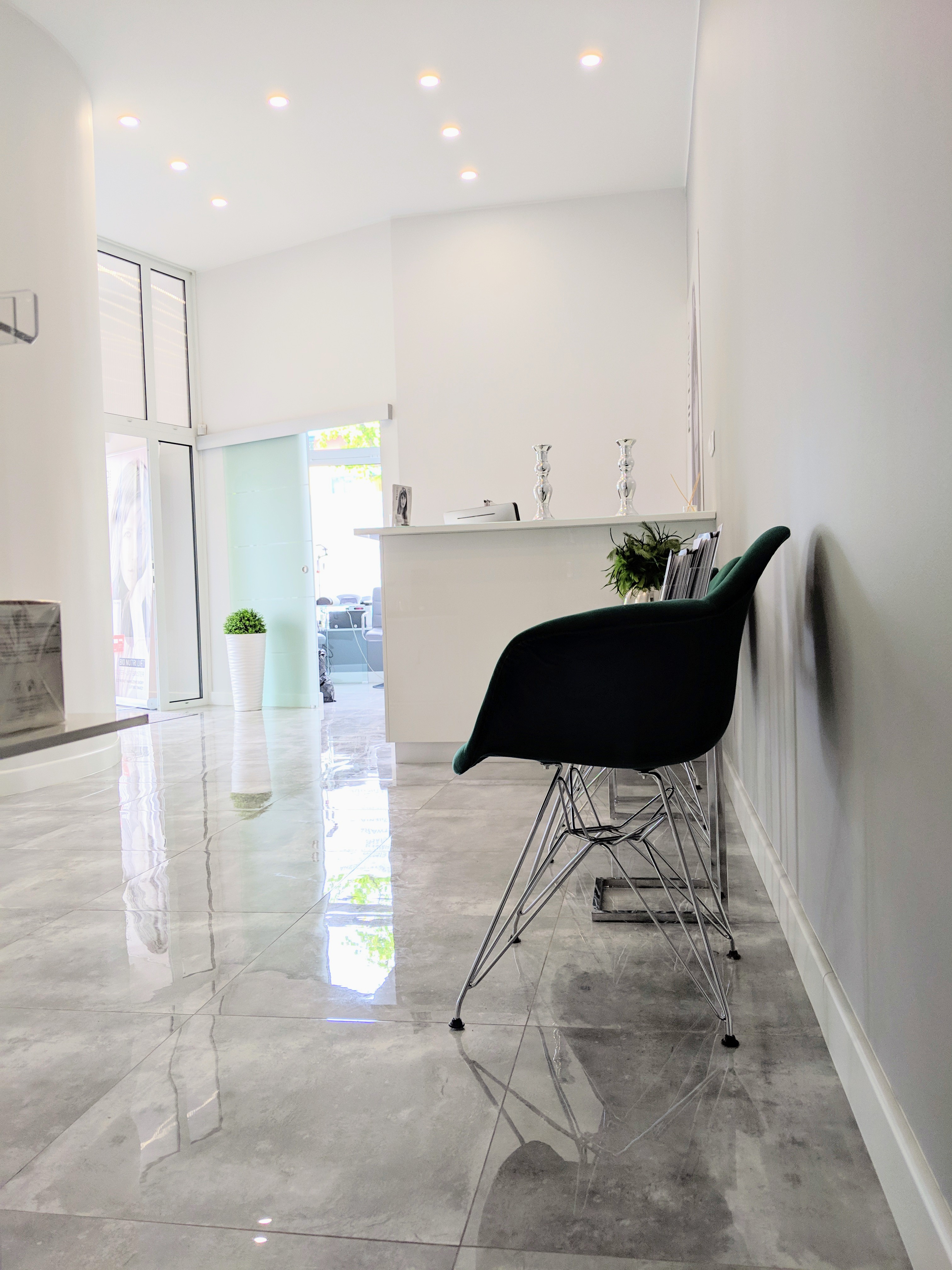 Sprzedam gabinet lekarski na Kabatach